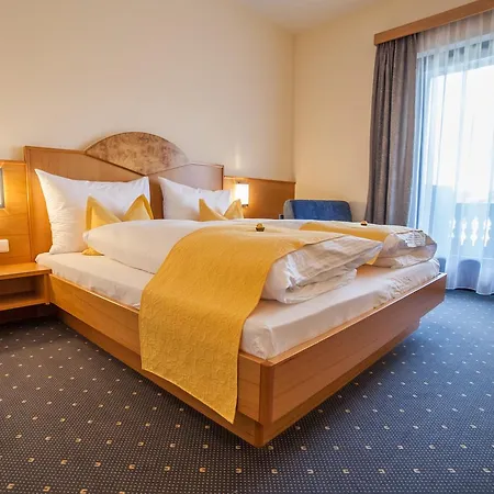 Mauthner Zum Kirchenwirt Inn