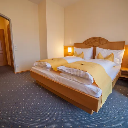 Mauthner Zum Kirchenwirt Inn 3*