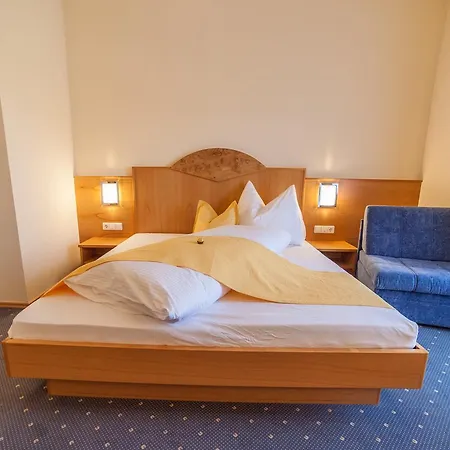 Mauthner Zum Kirchenwirt Inn Wies