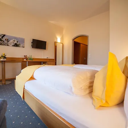 Mauthner Zum Kirchenwirt Inn Wies