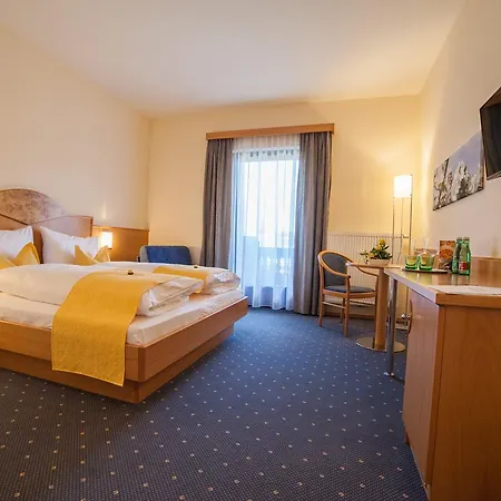 Mauthner Zum Kirchenwirt Inn